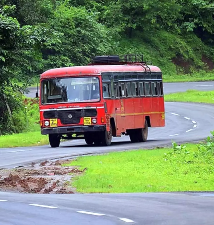 tarkarli-beach-via-road